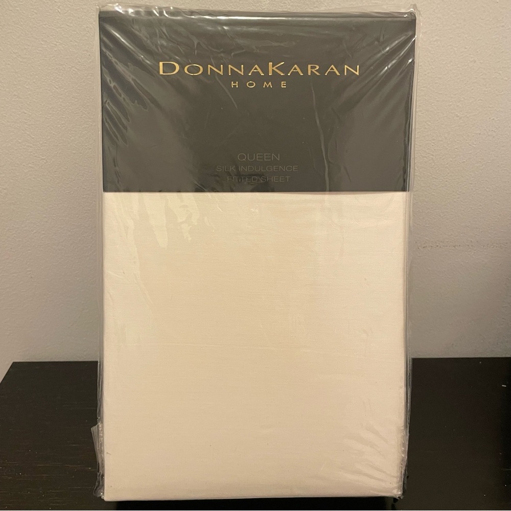 Donna Karan Silk Indulgence Queen Fitted Sheet